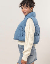 Load image into Gallery viewer, Cropped Zipper Puffer Vest
