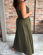 Load image into Gallery viewer, CURVY The &quot;Alani&quot; Maxi Dress (1X-3X)

