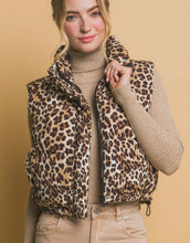 Load image into Gallery viewer, Leopard Print Zip Up Puffer Vest (S-L)
